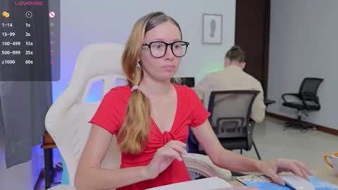 Snapshot of ellcrys chatting on 10-03-25, 10:18 im Elsa lets go Subscribe to my OF and Youtube -35 online show from 10-03-25, 10:18