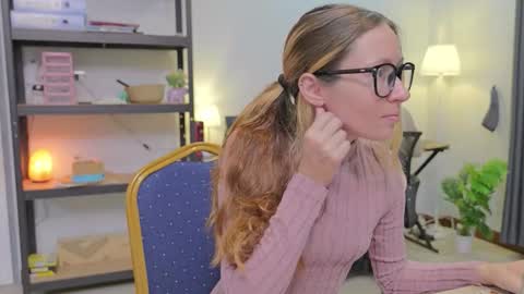 Snapshot of ellcrys chatting on 11-10-25, 10:09 im Elsa lets go Subscribe to my OF and Youtube -35 online show from 11-10-25, 10:09