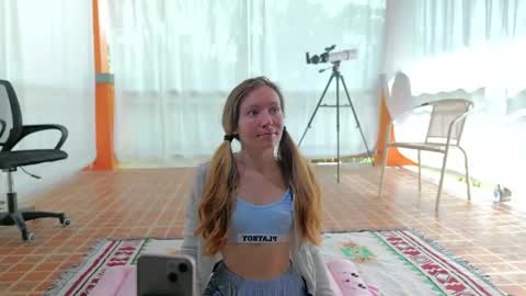 Snapshot of ellcrys chatting on 05-13-26, 02:53 im Elsa lets go Subscribe to my OF and Youtube -35 online show from 05-13-26, 02:53