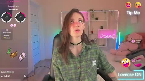 Jennyfer online show from 06-02-26, 09:39