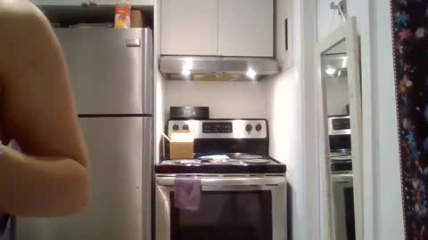 Ellie online show from 10-27-25, 05:39