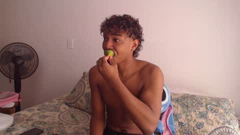 Snapshot of ellie_andy19 chatting on 12-06-24, 05:55 kev  dani online show from 12-06-24, 05:55