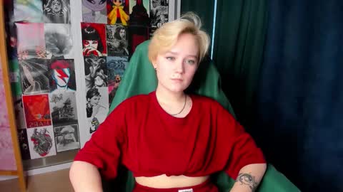 Ellie online show from 11-19-25, 08:58