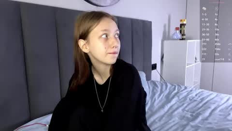 Ellie online show from 10-03-25, 07:05