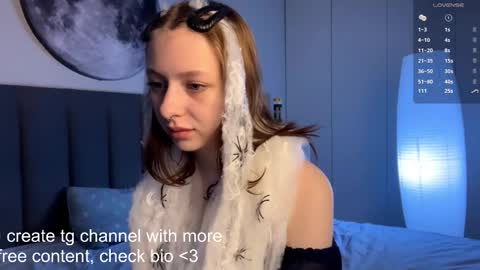 Ellie online show from 10-31-25, 07:42