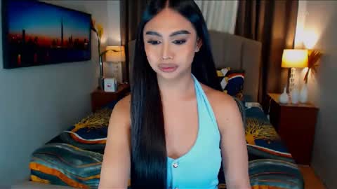 Snapshot of elliecummers chatting on 12-25-24, 12:05 ellie online show from 12-25-24, 12:05
