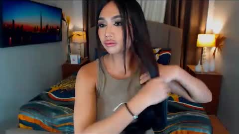 Snapshot of elliecummers chatting on 01-04-25, 08:27 ellie online show from 01-04-25, 08:27