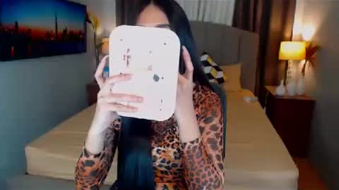 Snapshot of elliecummers chatting on 01-27-25, 09:33 ellie online show from 01-27-25, 09:33