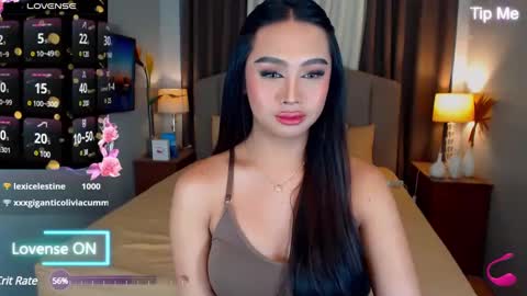 Snapshot of elliecummers chatting on 02-05-25, 01:37 ellie online show from 02-05-25, 01:37