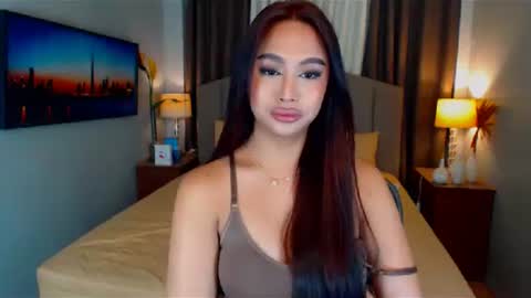 Snapshot of elliecummers chatting on 02-12-25, 01:30 ellie online show from 02-12-25, 01:30