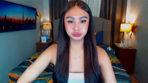 Snapshot of elliecummers chatting on 02-24-25, 07:09 ellie online show from 02-24-25, 07:09