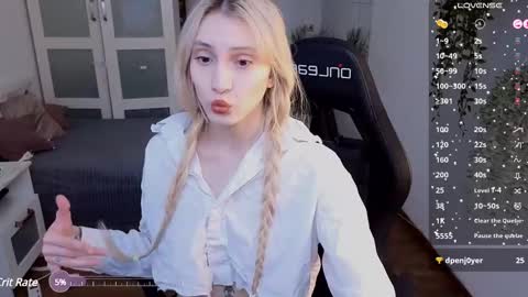 Snapshot of elliefrost chatting on 02-28-25, 09:23 elliefrost online show from 02-28-25, 09:23