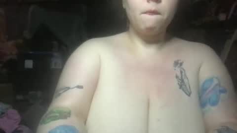 Ellie Louise online show from 05-15-26, 09:22