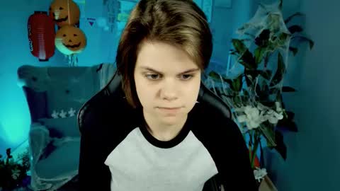 elliemurler online show from 11-01-25, 09:22