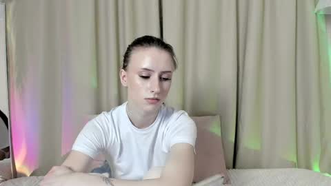 ellierough online show from 04-19-26, 06:21