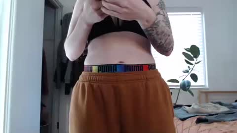 Ellie Rowyn online show from 02-06-26, 08:01