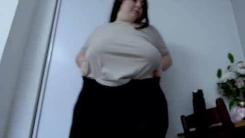 Snapshot of ellies_8 chatting on 04-08-26, 07:08 Ellie online show from 04-08-26, 07:08
