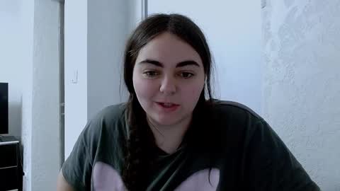 Snapshot of ellies_8 chatting on 04-10-26, 06:07 Ellie online show from 04-10-26, 06:07