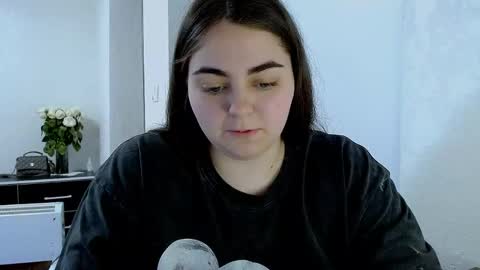 Snapshot of ellies_8 chatting on 04-30-26, 05:58 Ellie online show from 04-30-26, 05:58