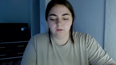 Snapshot of ellies_8 chatting on 05-08-26, 04:40 Ellie online show from 05-08-26, 04:40