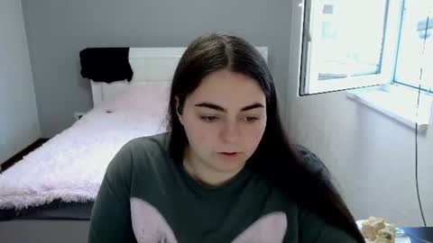Ellie online show from 06-19-26, 09:35