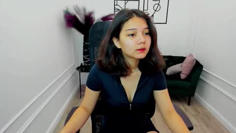 Snapshot of ellievensda chatting on 09-18-25, 11:45 ellievensda online show from 09-18-25, 11:45