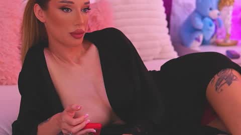 EllinaNuria online show from 03-27-26, 05:57