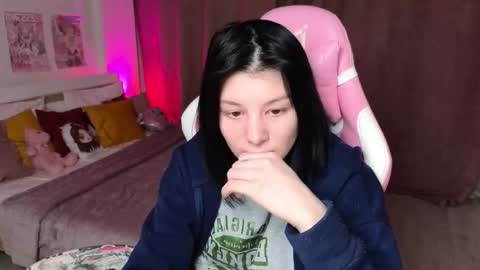 Snapshot of ellinblare chatting on 02-05-26, 09:30 Ellin online show from 02-05-26, 09:30