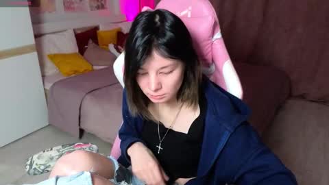 Snapshot of ellinblare chatting on 03-08-26, 04:16 Ellin online show from 03-08-26, 04:16