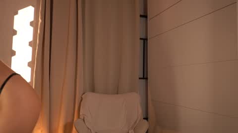 Caroline-ellin online show from 12-03-25, 05:11