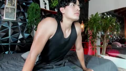 Snapshot of elliot_colton chatting on 11-07-25, 09:26 Elloit Colton online show from 11-07-25, 09:26