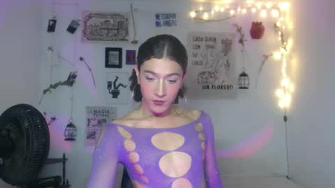  . online show from 10-05-25, 03:32