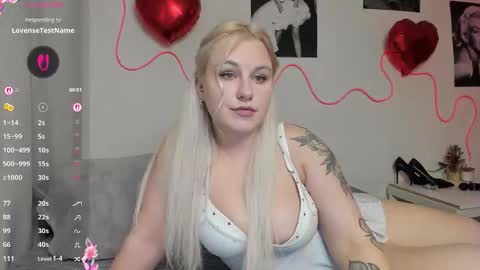 Snapshot of elly_blondy chatting on 02-28-26, 05:36 Elly online show from 02-28-26, 05:36