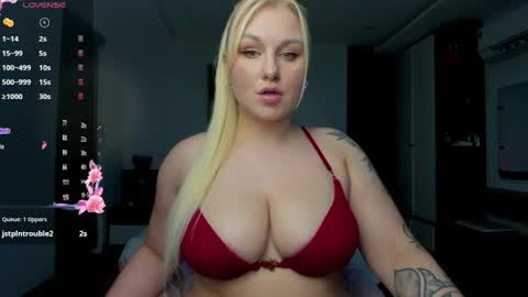 Elly online show from 07-30-26, 03:44