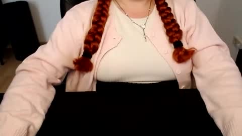 Elly online show from 06-12-26, 11:53