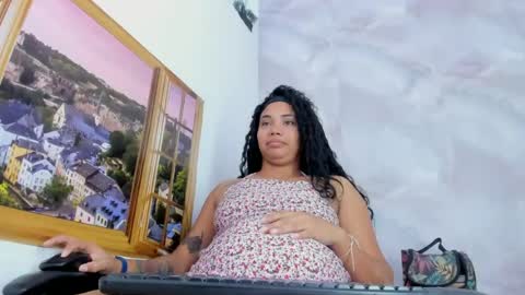 Snapshot of ellybloom chatting on 06-20-26, 02:42 ellybloom online show from 06-20-26, 02:42