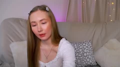 Elly online show from 11-23-25, 02:55