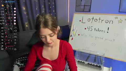 Snapshot of ellyford chatting on 12-14-24, 06:20 Elly online show from 12-14-24, 06:20