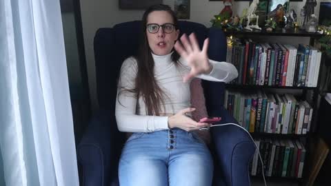 Snapshot of ellynaomi chatting on 01-12-25, 04:08 Elly Naomi online show from 01-12-25, 04:08