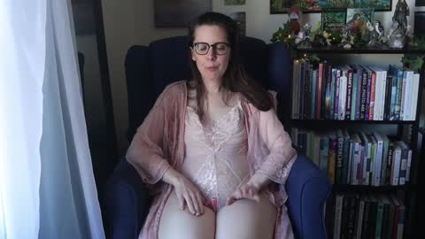 Snapshot of ellynaomi chatting on 01-18-25, 07:26 Elly Naomi online show from 01-18-25, 07:26