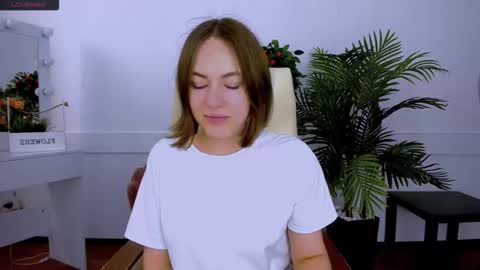 elma_lily online show from 11-14-25, 07:18