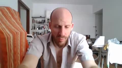 Snapshot of elmatirestrepo chatting on 12-21-24, 04:14 Mati Restrepo online show from 12-21-24, 04:14