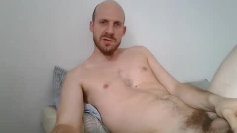 Snapshot of elmatirestrepo chatting on 12-25-24, 04:32 Mati Restrepo online show from 12-25-24, 04:32