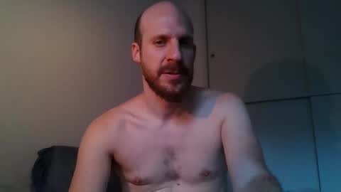 Snapshot of elmatirestrepo chatting on 01-07-25, 10:52 Mati Restrepo online show from 01-07-25, 10:52