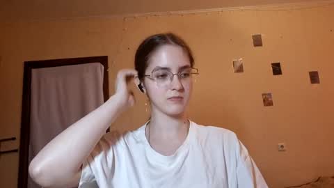 Kate online show from 06-08-26, 01:11