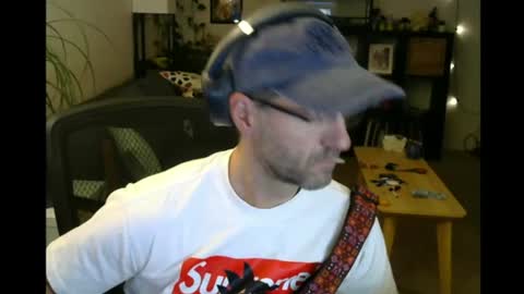 Snapshot of elmetaagain chatting on 07-07-26, 06:47 elmetaagain online show from 07-07-26, 06:47