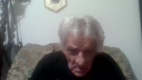 elmo191271 online show from 10-17-25, 08:00