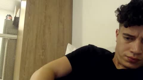 elmono33 online show from 02-01-25, 10:05