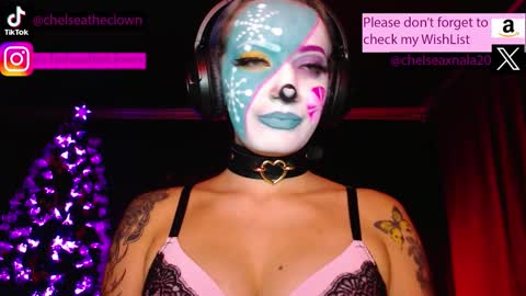 Chelsea  Please help me to reach 100 thumbs up online show from 12-21-25, 04:08