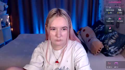 Snapshot of elovinora chatting on 12-29-24, 01:13 Ela give me a thumbs up if you like it  and this is important for the development of the account online show from 12-29-24, 01:13